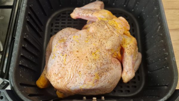 Grillcsirke behelyezése airfryerbe