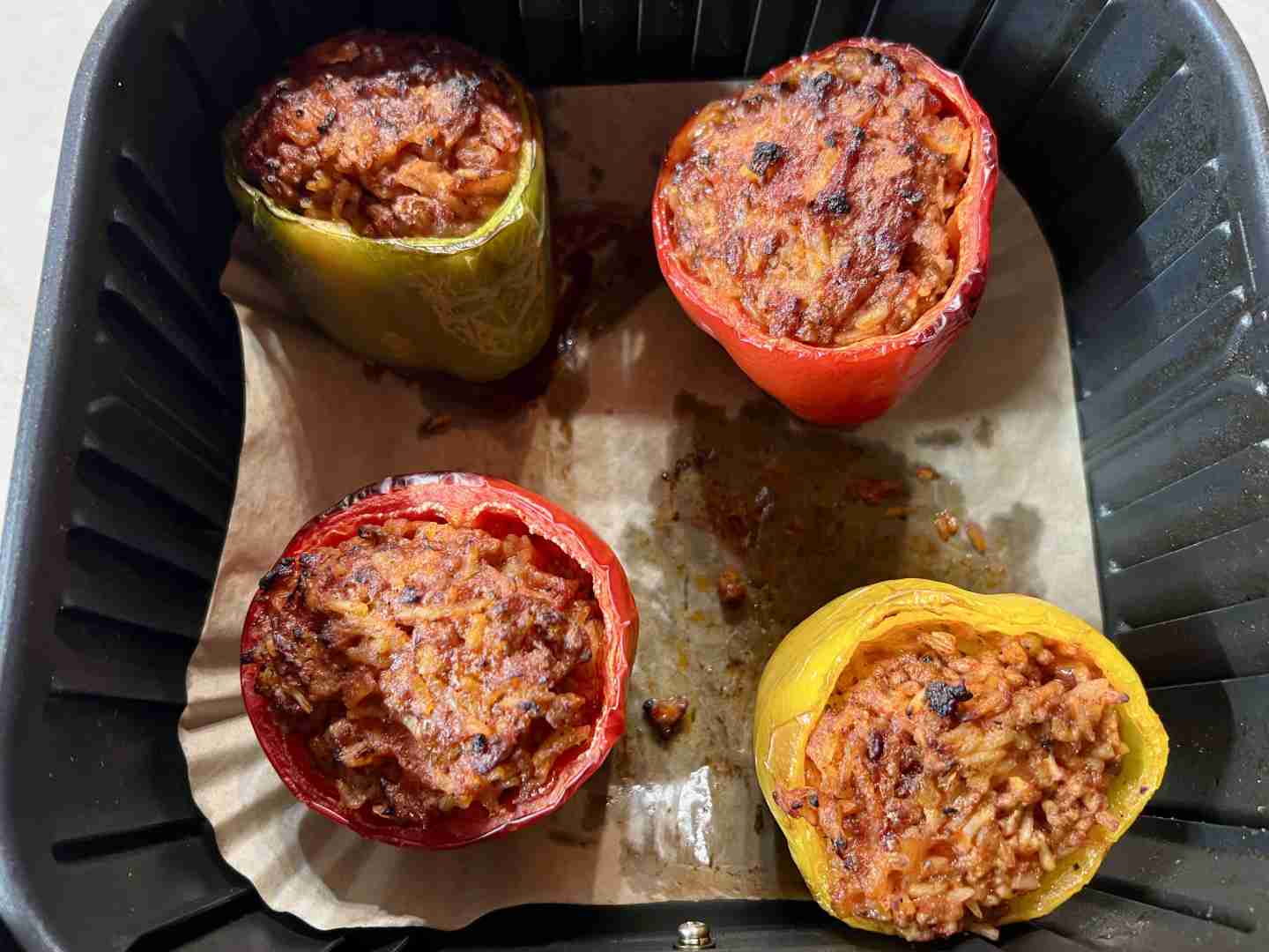 Töltött kaliforniai paprika airfryerben - Forrólevegős-fritőz