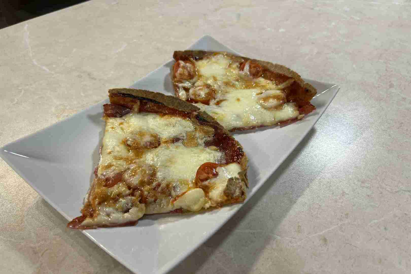 hamis pizza tortillalapból airfryerben