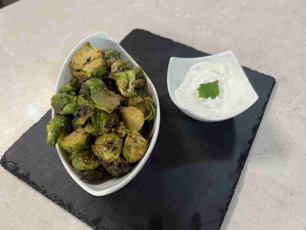 parmezános kelbimbó airfryerben