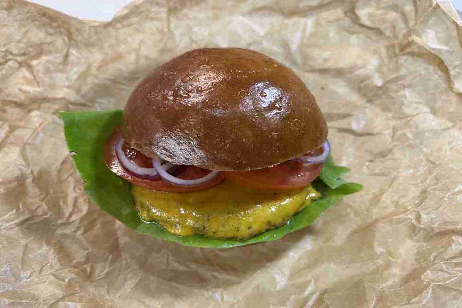 sajtburger fagyasztott hamburgerhúsból