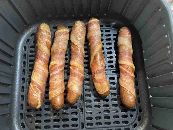 baconbe tekert virsli airfryerben