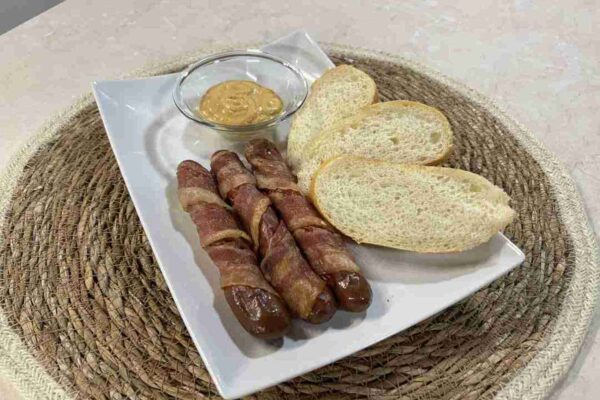 baconbe tekert virsli airfryerben